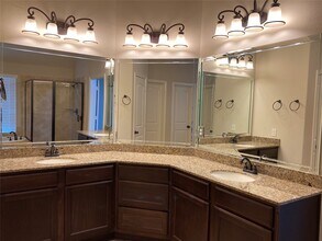 Building Photo - 5922 Solara Ledge Ln