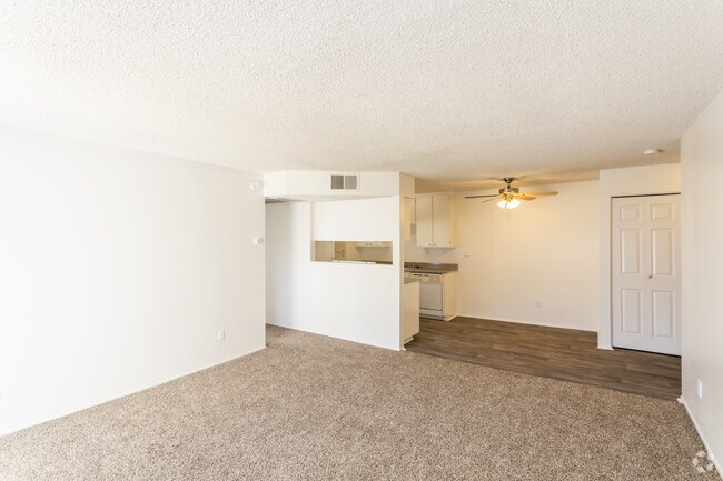 2HAB, 2BA - 910 ft² - Summit Apartments