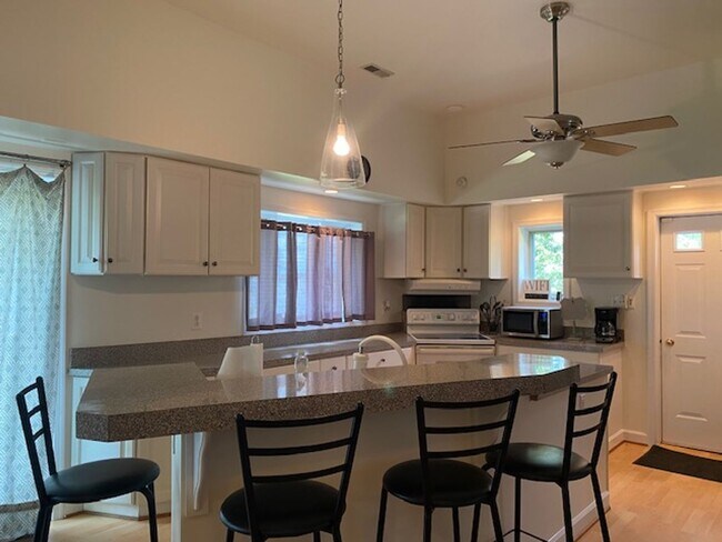 Building Photo - Riverside Drive