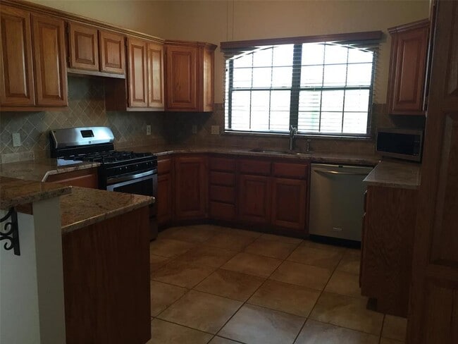 Foto del edificio - 4101 Drawbridge Ln