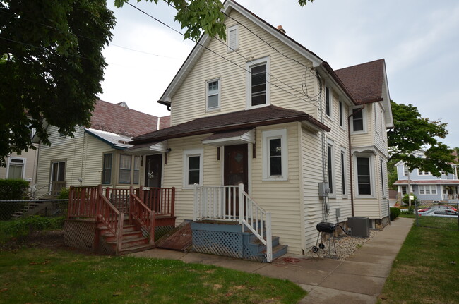 Entrance, Left Stair - 2429 N Oakland Ave