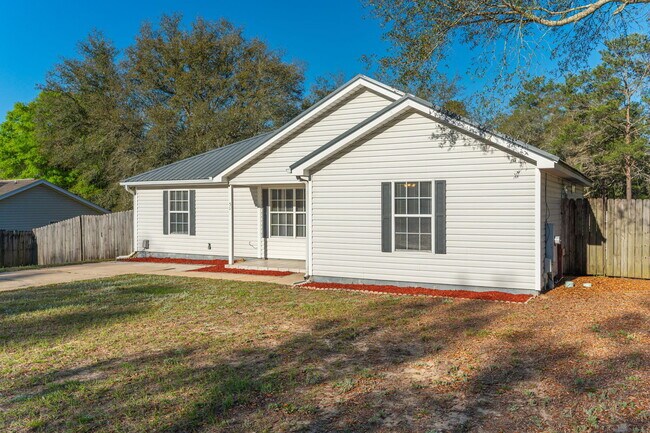Building Photo - 55 Oakridge Way