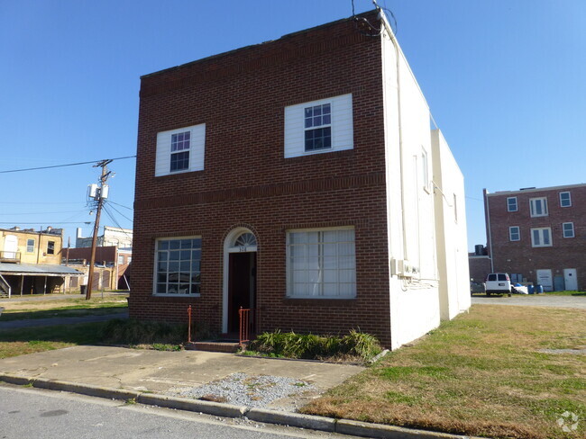 Building Photo - 308 Green St