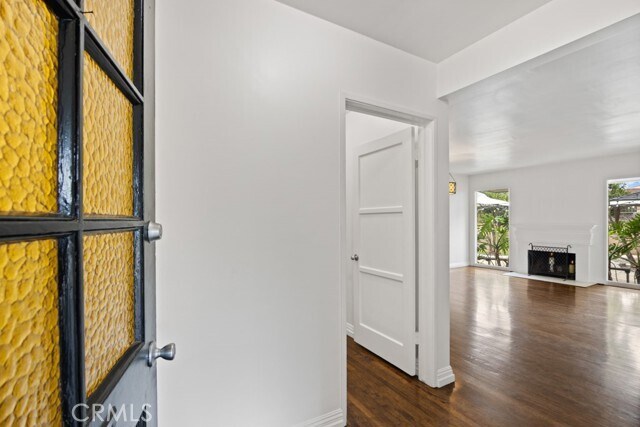 Foto del edificio - 2542 Vuelta Grande Ave