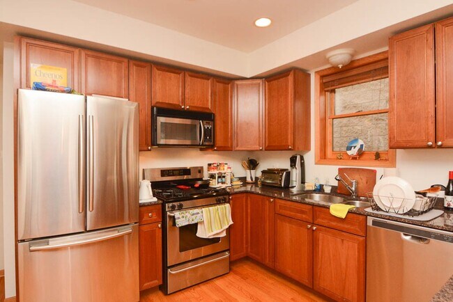 Foto del edificio - 934 W Leland Ave