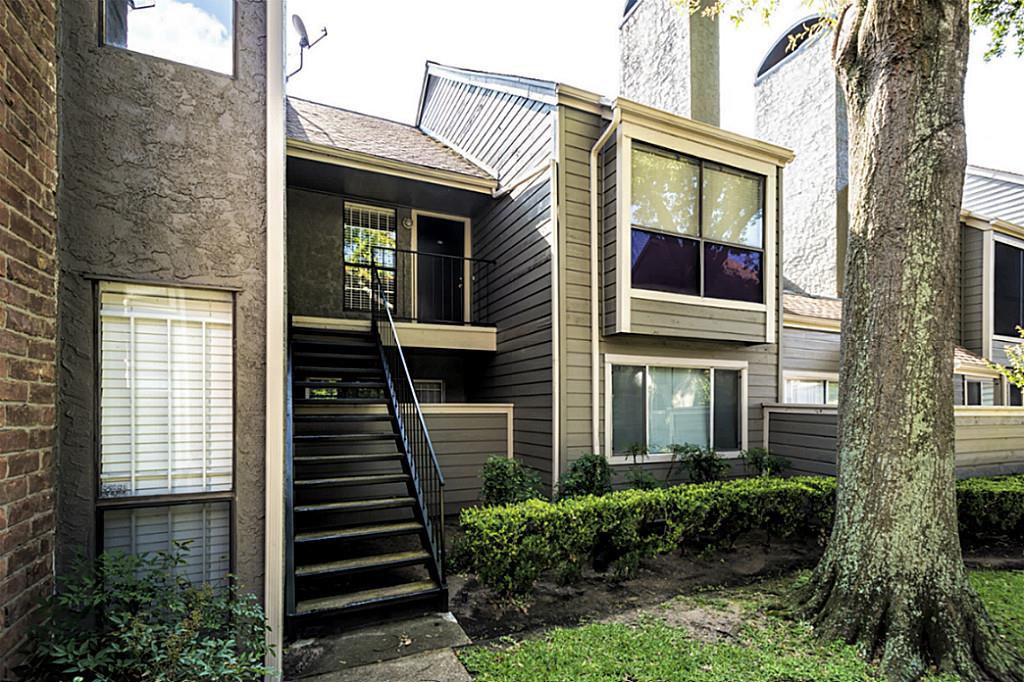 Foto principal - 6601 Sands Point Dr