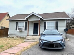 Building Photo - 1511 W Ashby Pl