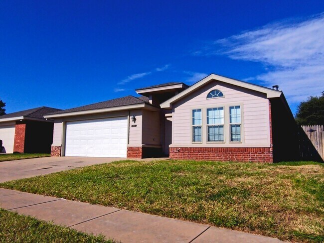 Foto del edificio - Spacious 3 bed 2 bath home in Cooper ISD