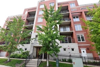 Building Photo - 1670 Mill St