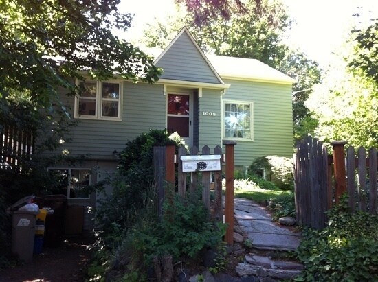 Primary Photo - 1005 NE D Street
