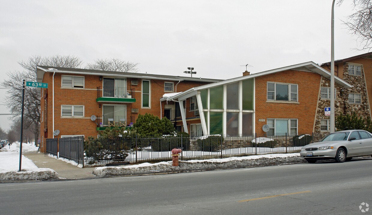 6324 W 63rd St, Chicago, IL 60638 Apartments in Chicago, IL