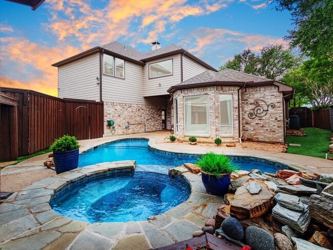 Building Photo - 3228 Port Royal Ct