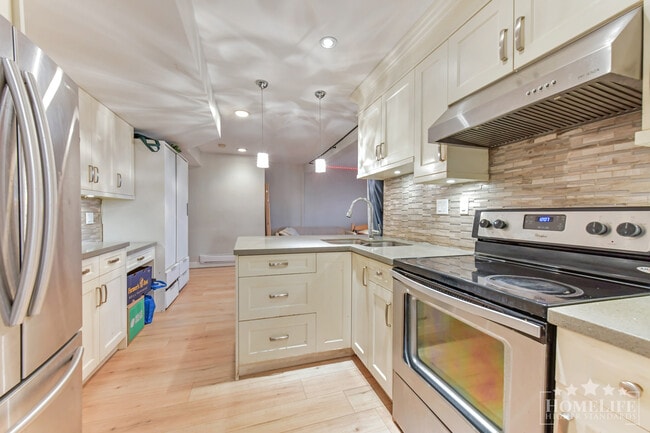 Building Photo - Spacious 2 Bedroom 1 Bathroom Basement Suite for Rent – North Delta