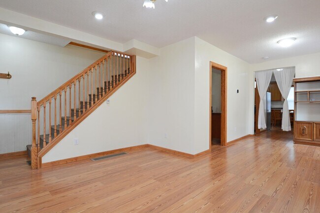 Foto del edificio - Charming 3-Bedroom, 2-Bath Home in St. Paul