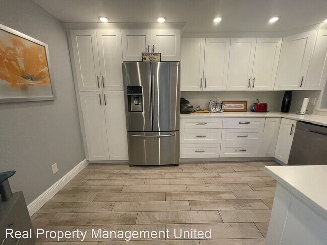 Foto del edificio - 50 Pelican Pointe Dr