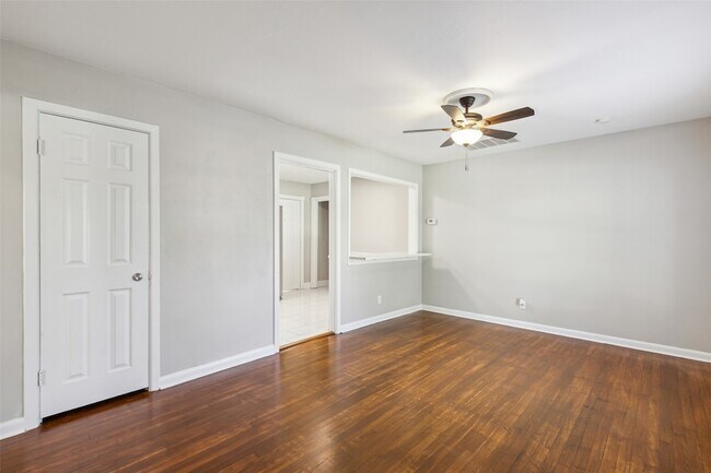 Foto del edificio - 832 Bowie St