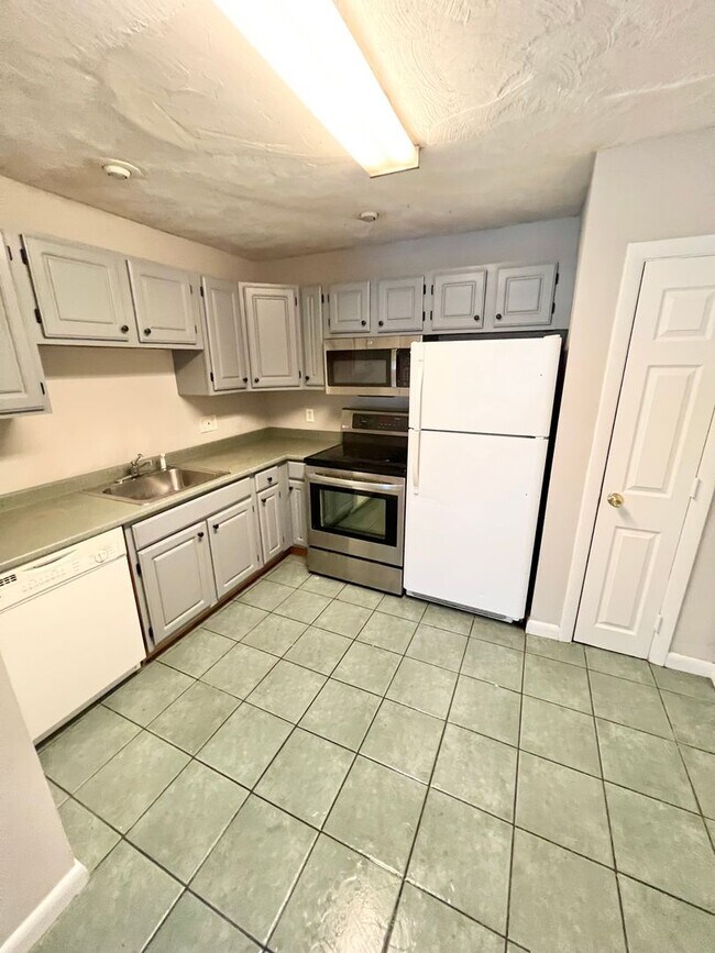 Foto del edificio - SUPERB Jones Hill location!