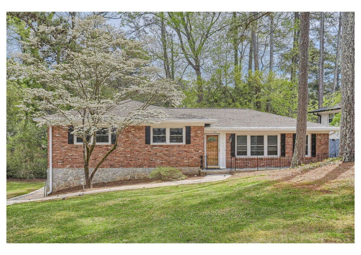 Got a Lot of Furniture - We Got a Lot of House - I am in LOVE with this Property! - Got a Lot of Furniture - We Got a Lot of House - I am in LOVE with this Property!