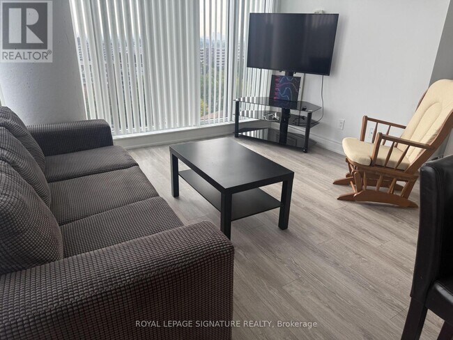 Photo du bâtiment - 9618 Yonge St