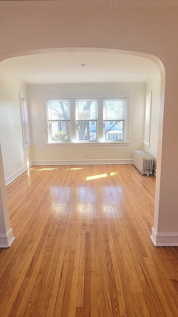 Foto del edificio - 3538 N New England Ave