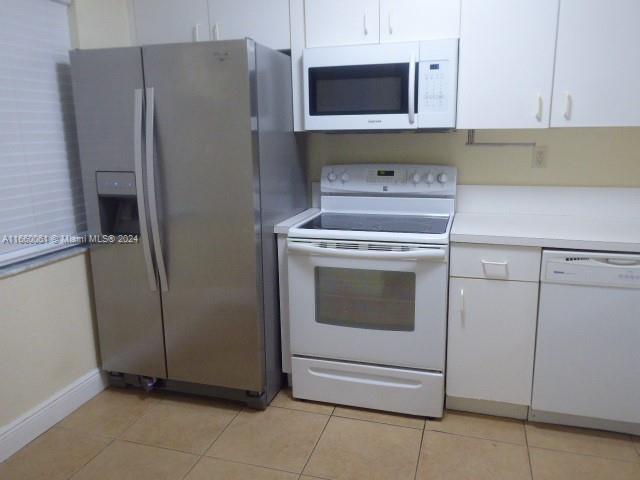 Building Photo - 14249 SW 120th Ct
