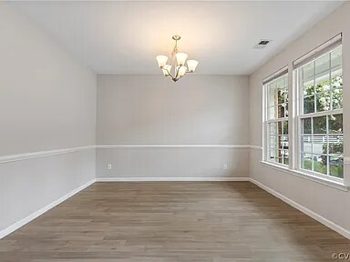 Foto del edificio - 8127 Creekside Village Dr