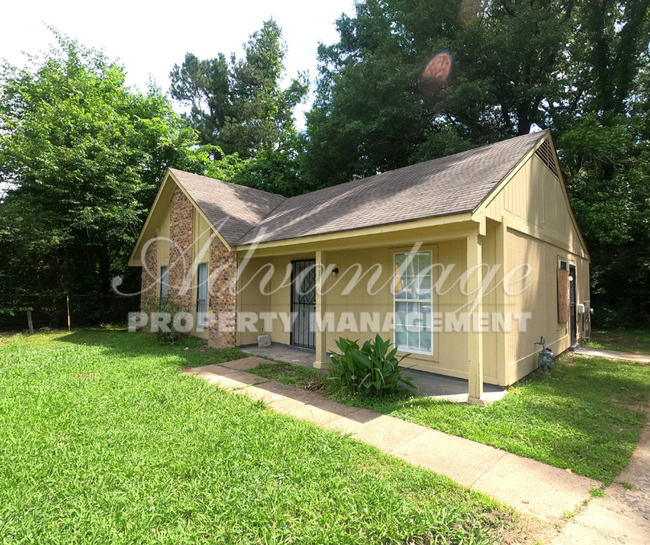 Building Photo - Newly Renovated Home In Raleigh