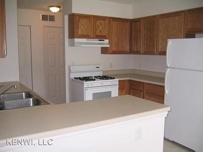 Building Photo - 8960 Sheridan Rd