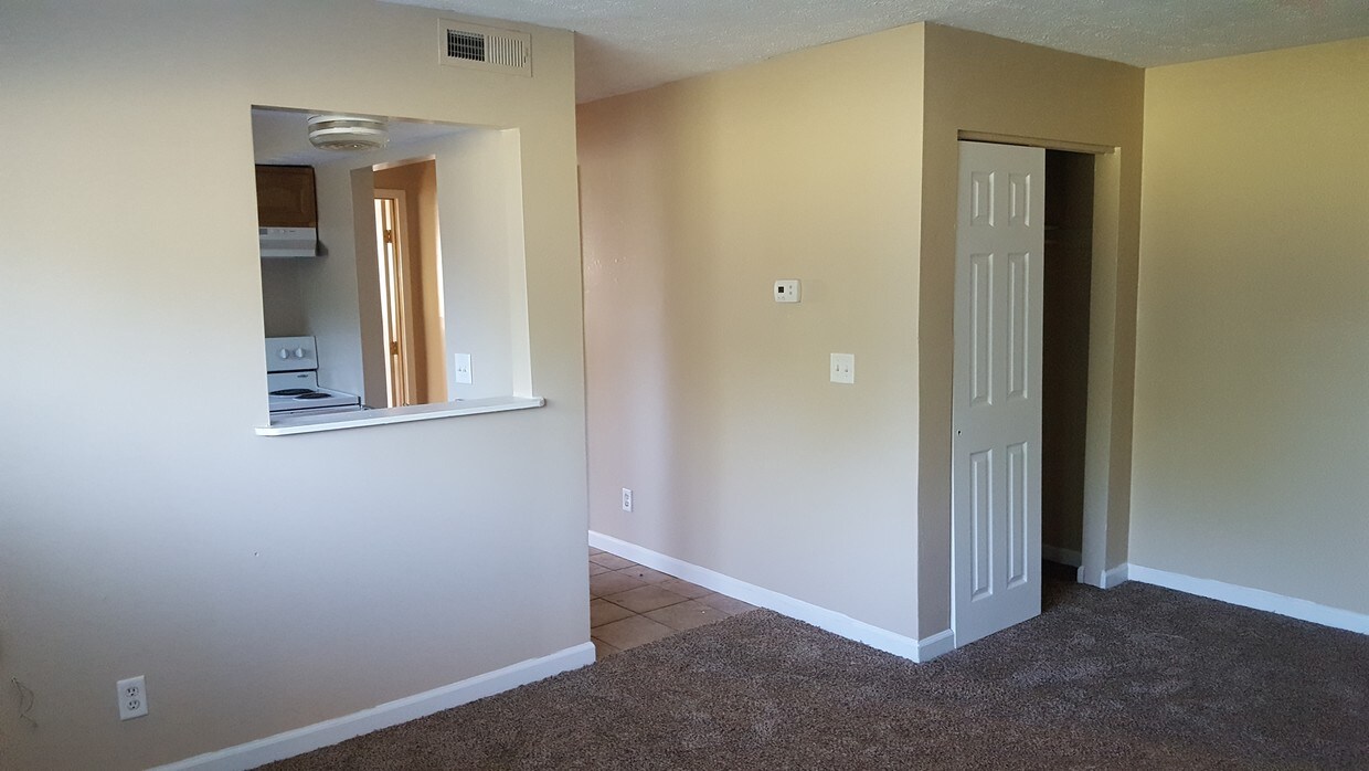 Foto principal - 936 Dubois Rd