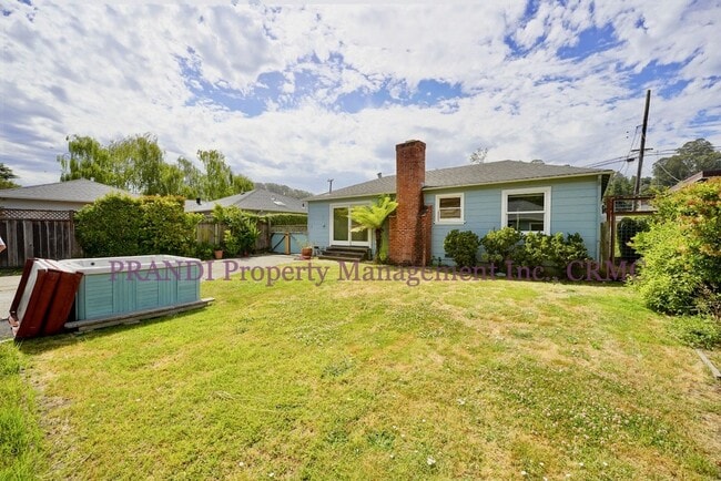 Building Photo - COMING SOON! One Level Tam Valley Home wit...