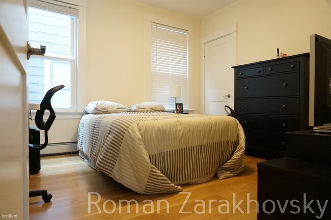 Building Photo - 3 br, 2 bath  - 319 Columbia St # 5RZ
