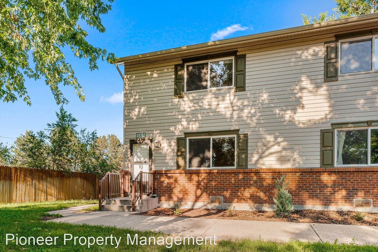 3 br, 1.5 bath House 588 S Eaton St House Rental in Lakewood, CO