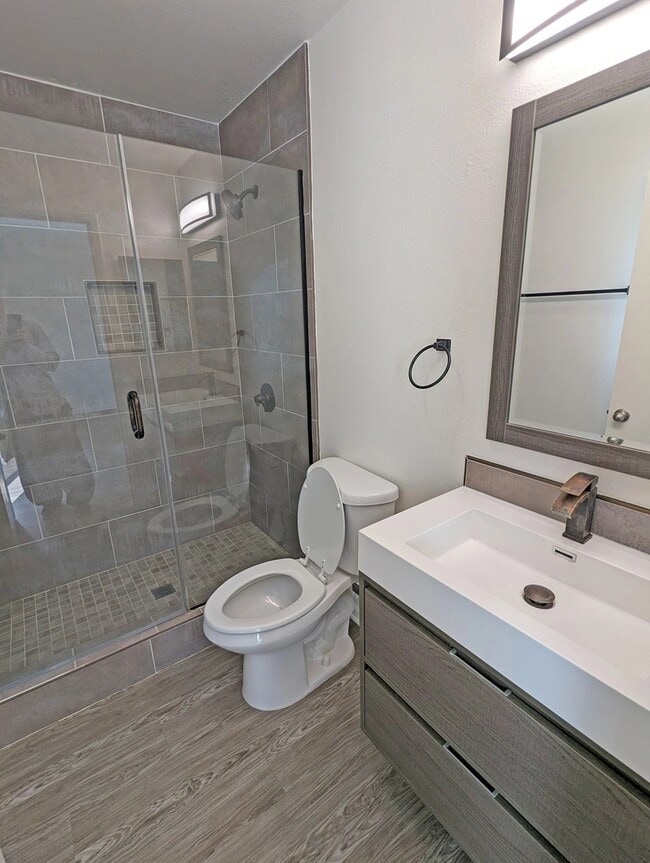 Foto del edificio - 520 N Virgil Ave