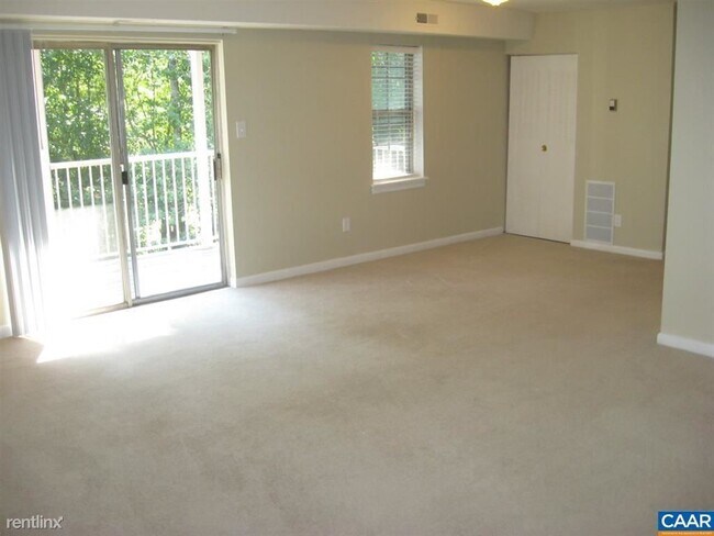 Foto del edificio - 1 br, 1 bath House - 545 Burgoyne Road #8