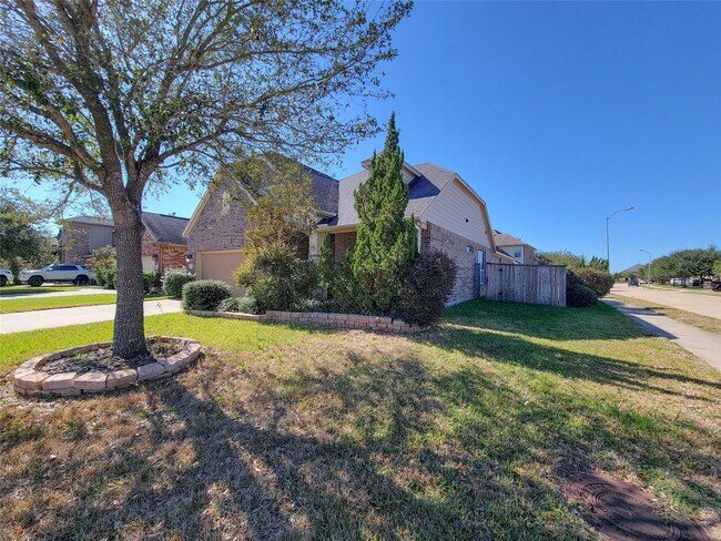 Foto del edificio - 4102 Astoria Manor Ln