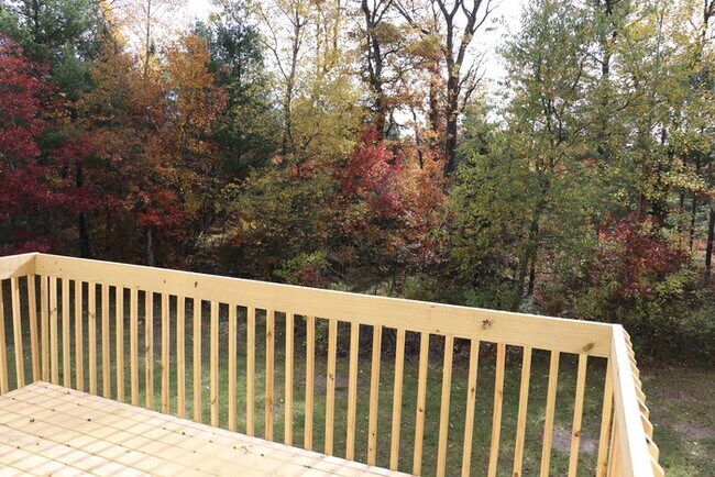 Building Photo - Downtown Roscommon / GORGEOUS Remodeled Ranch