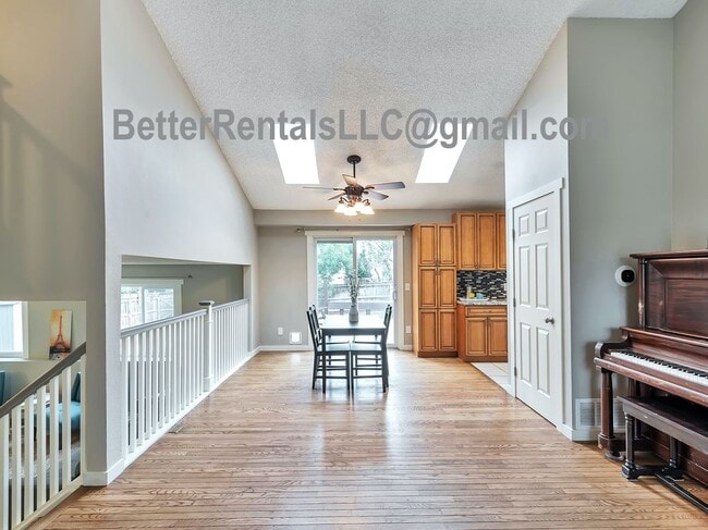 Foto del edificio - 19451 E Navarro Dr