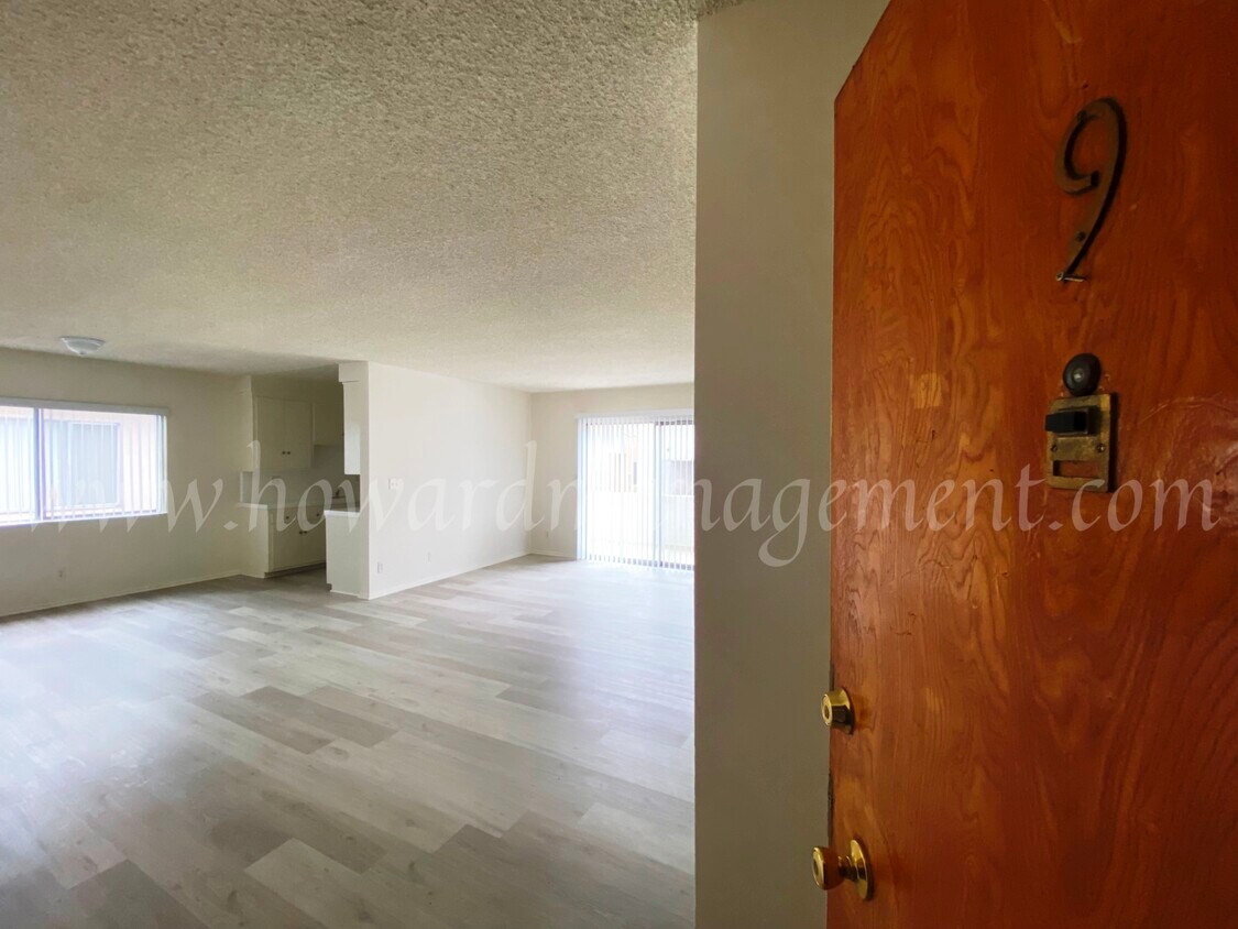 Primary Photo - 3637 Mentone Ave
