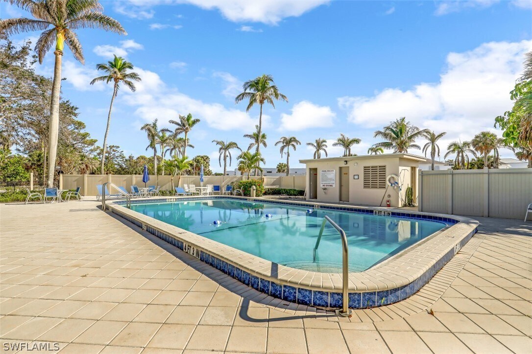 1100 Gulf Shore Blvd N Unit 306, Naples, FL 34102 Condo for Rent in