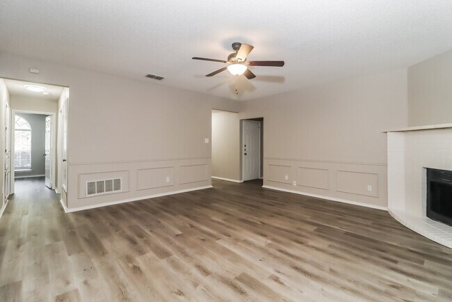 Building Photo - 5021 Flat Creek Dr