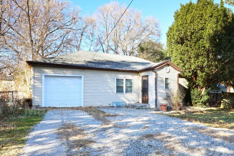 4690 NW 51st St, Des Moines, IA 50310 - House Rental in Des Moines, IA ...