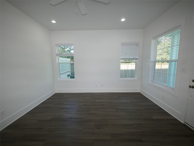 Foto del edificio - 9013 Gabriel St