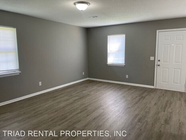 Foto del edificio - 2 br, 2 bath House - 1000 BREEZEWAY CT
