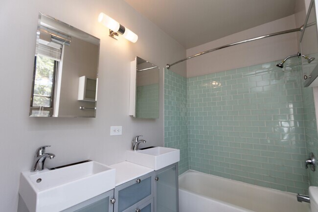 Foto del edificio - 2220 N Clark St