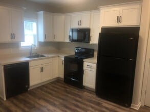 Building Photo - 949 Fulton St W