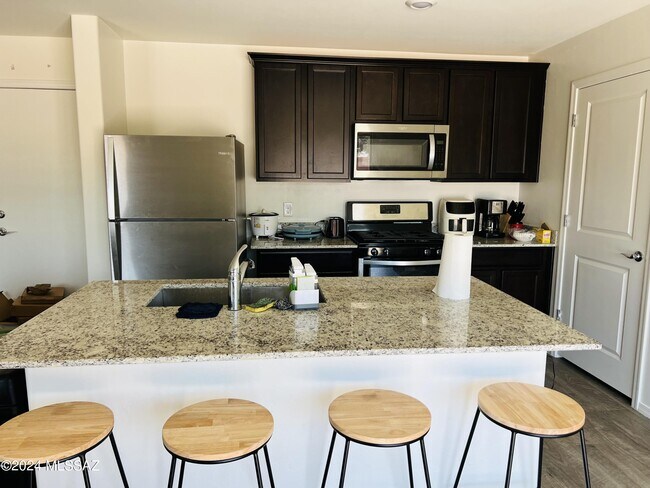 Foto del edificio - 12533 W Red Orchid St
