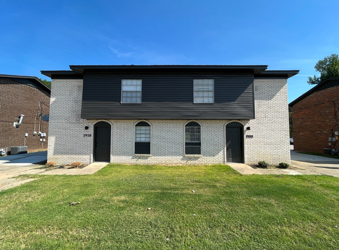 1906 Dave Ward Dr, Conway, AR 72034 House Rental in Conway, AR