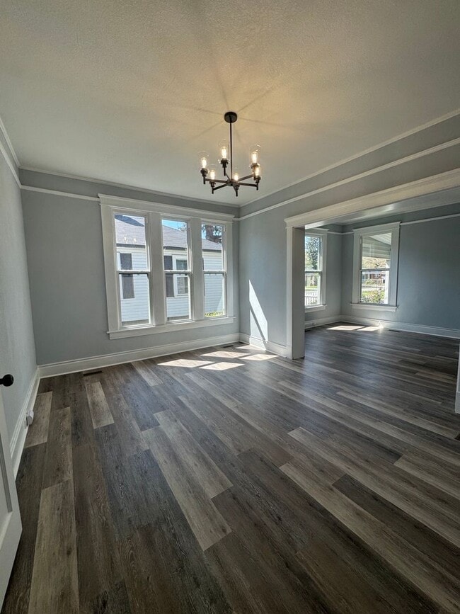 Building Photo - Charming 3-Bedroom Cottage With Modern Updates