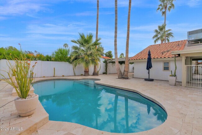 Foto del edificio - 15650 N 60th Pl