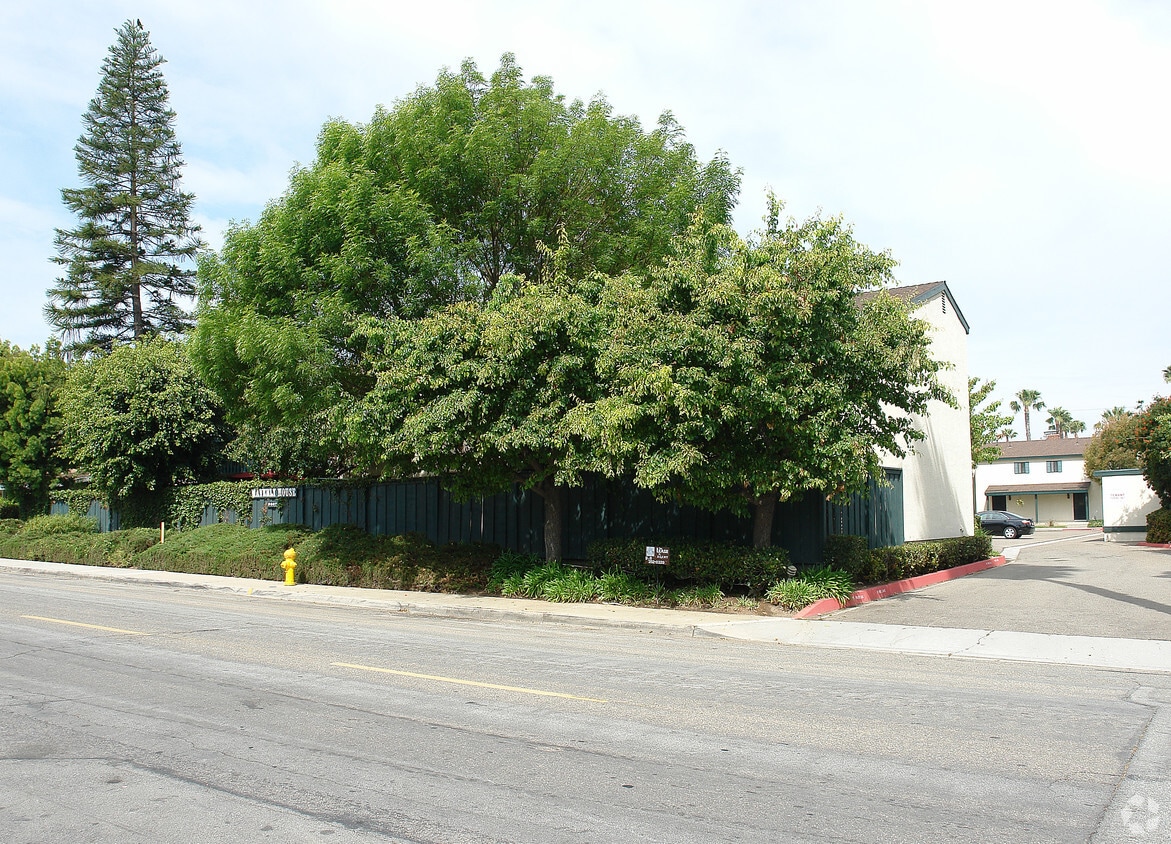 Building Photo - Waverly House